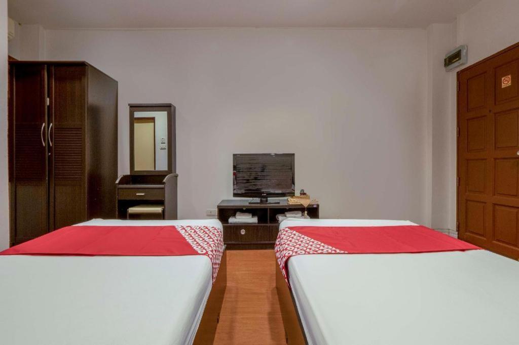 Hotel Oyo 1089 Baan Boran Bangkok Zewnętrze zdjęcie