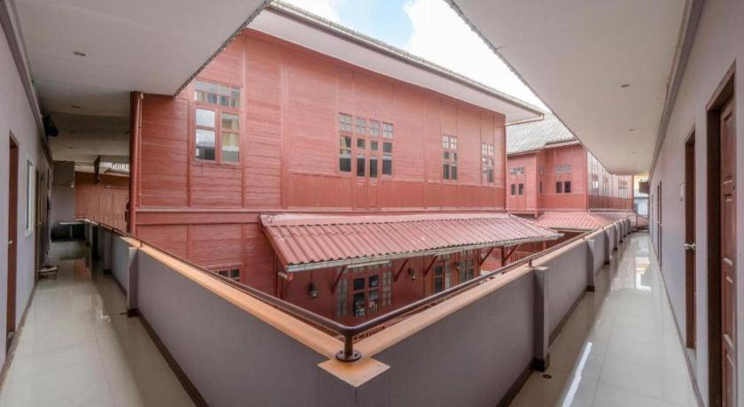 Hotel Oyo 1089 Baan Boran Bangkok Zewnętrze zdjęcie