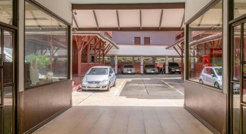 Hotel Oyo 1089 Baan Boran Bangkok Zewnętrze zdjęcie