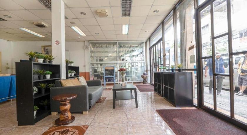 Hotel Oyo 1089 Baan Boran Bangkok Zewnętrze zdjęcie