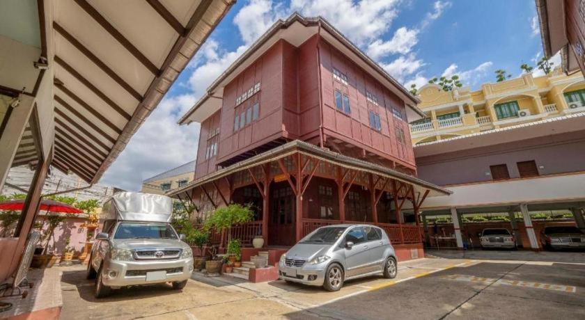 Hotel Oyo 1089 Baan Boran Bangkok Zewnętrze zdjęcie