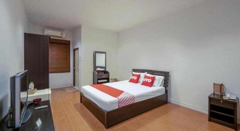 Hotel Oyo 1089 Baan Boran Bangkok Zewnętrze zdjęcie