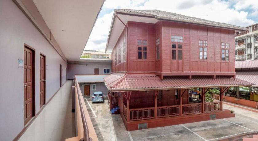 Hotel Oyo 1089 Baan Boran Bangkok Zewnętrze zdjęcie