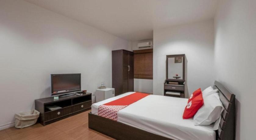Hotel Oyo 1089 Baan Boran Bangkok Zewnętrze zdjęcie