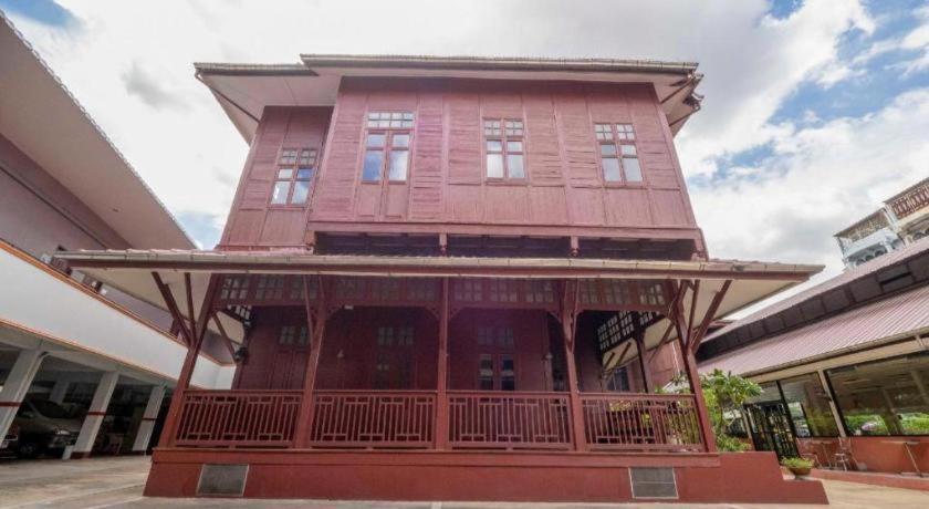 Hotel Oyo 1089 Baan Boran Bangkok Zewnętrze zdjęcie