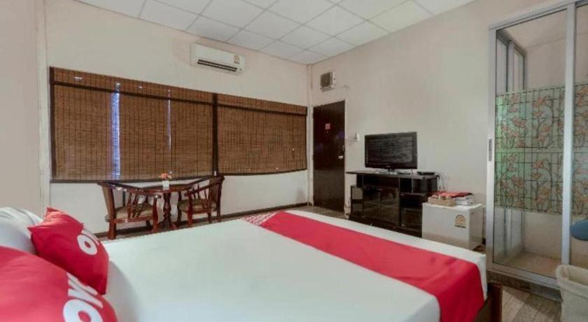 Hotel Oyo 1089 Baan Boran Bangkok Zewnętrze zdjęcie